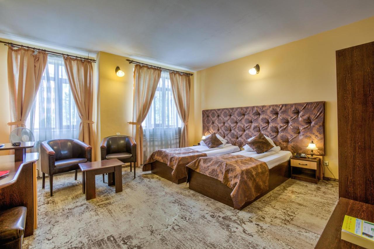 Pensiunea Ambient Брашов Экстерьер фото
